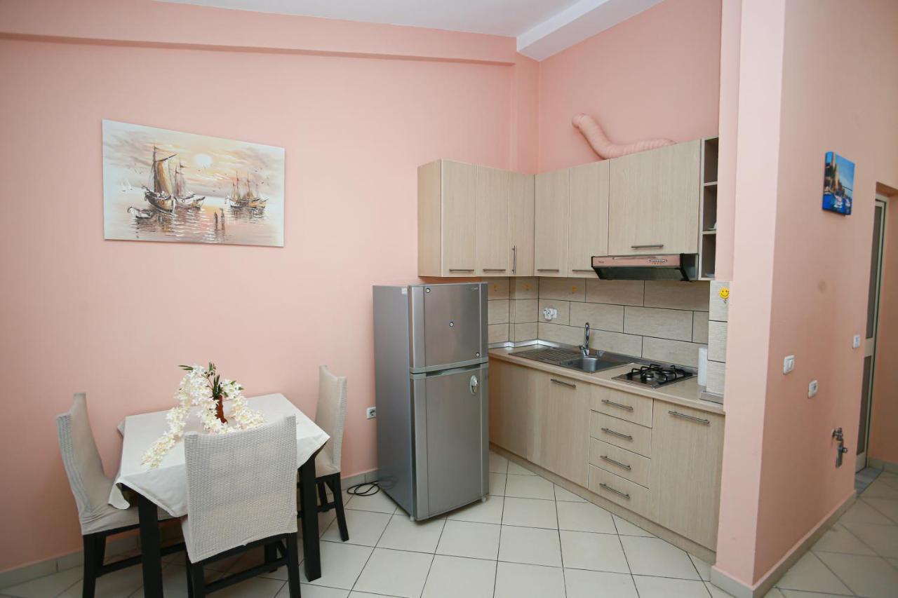 Helia's Shkembi Kavajes Apartment