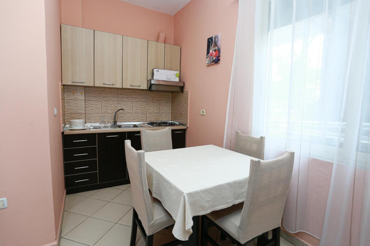 Apartment Helia's Shkembi Kavajes *